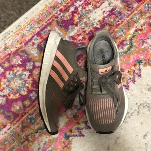 Adidas Swift Run Sneaker